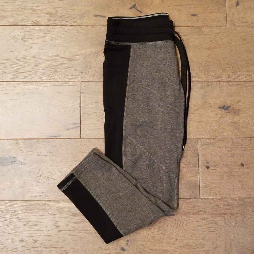 Calvin Klein Capri Yoga Pant